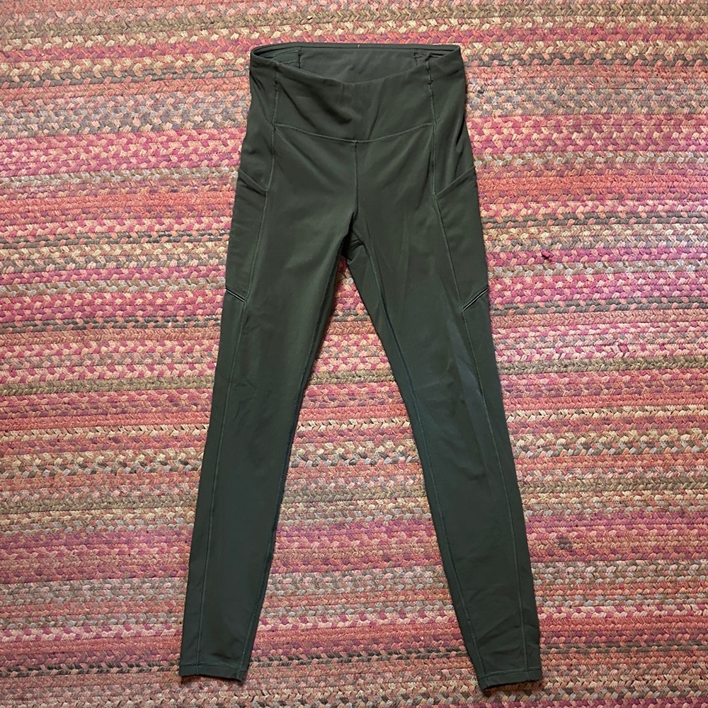 Lululemon Speed Up Tight DWR 28"
Dark Olive